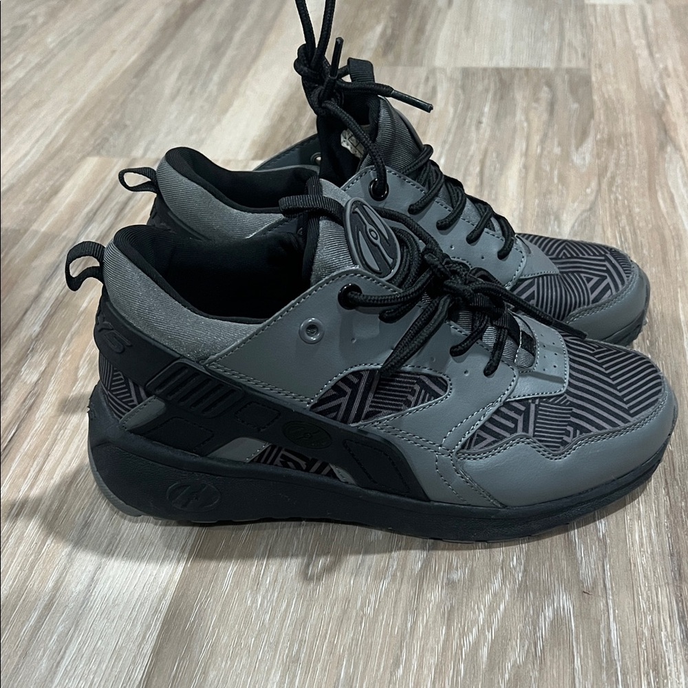 Heelys Gray and Black Kids Sneakers